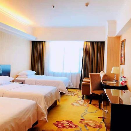 Vienna Hotel Baoan Liutang Xin'an  エクステリア 写真