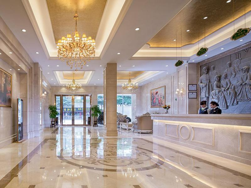 Vienna Hotel Baoan Liutang Xin'an  エクステリア 写真